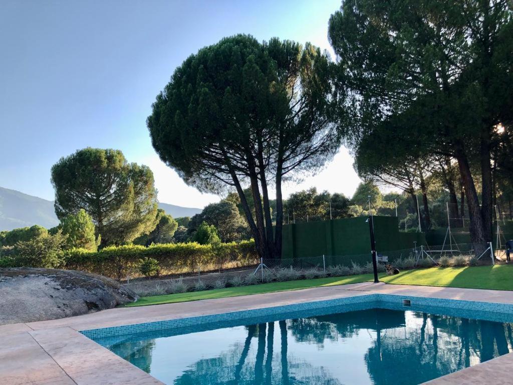 Casa Valdesanmartin - Country House, 10500Sqm, Pool, Paddel & Bbq 埃尔蒂恩夫洛 外观 照片