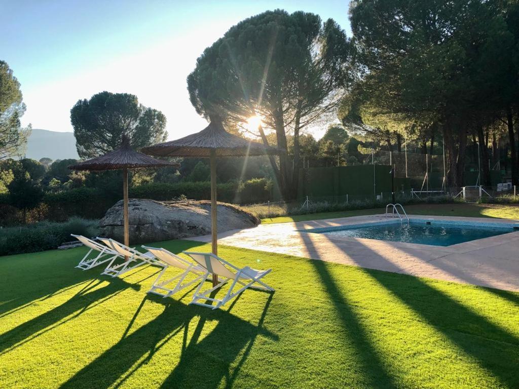 Casa Valdesanmartin - Country House, 10500Sqm, Pool, Paddel & Bbq 埃尔蒂恩夫洛 外观 照片